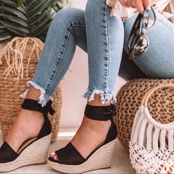 MOLLY- Perforated Espadrille Wedge - Picture 2 of 8